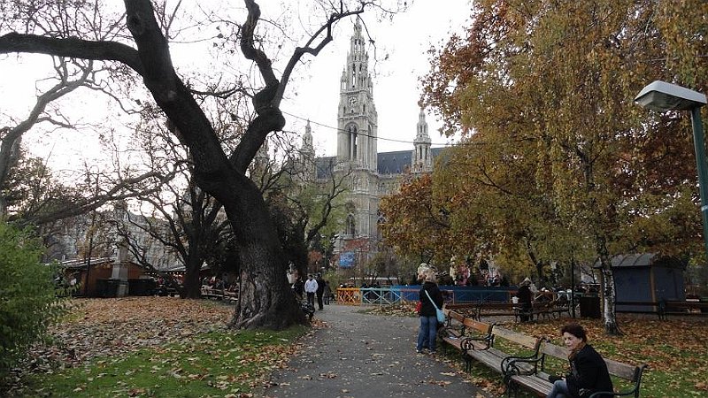 DSC01095 01.JPG - Rathaus Platz